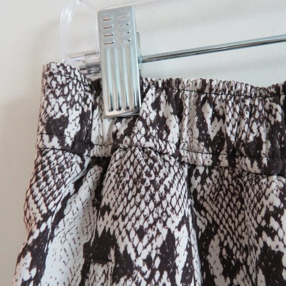 A.L.C. Elijah Python Snake Print Relaxed Fit Pull On Pants - Size 0 - Picture 5 of 14